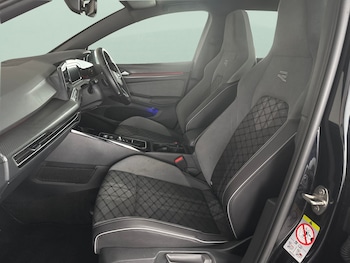 Used Volkswagen Golf 2023 for sale - 78918822: Photo