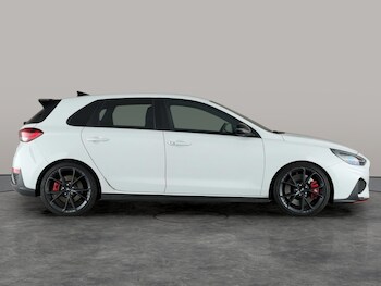 Used Hyundai i30 2023 for sale - 78320030: Photo