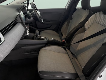 Used Renault Clio 2024 for sale - 79355450: Photo