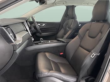 Used Volvo XC60 2023 for sale - 79700834: Photo