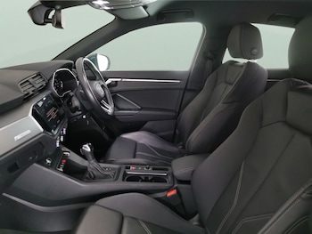 Used Audi Q3 2023 for sale - 79474351: Photo