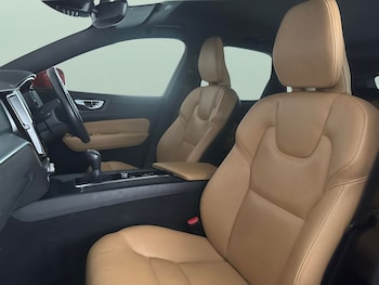 Used Volvo XC60 2019 for sale - 79262252: Photo