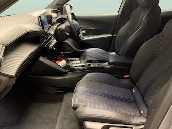 Used Peugeot 2008 2023 for sale - 78319972: Photo