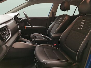 Used Kia Stonic 2022 for sale - 78329802: Photo