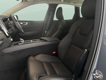 Used Volvo XC60 2023 for sale - 79476142: Photo