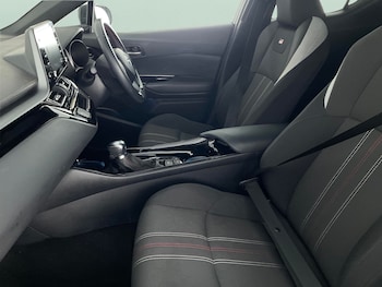 Used Toyota C-HR 2021 for sale - 79474039: Photo