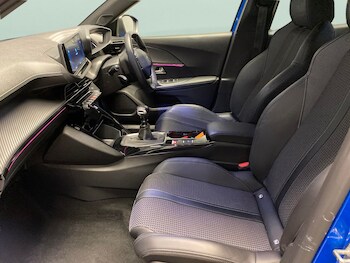 Used Peugeot 2008 undefined for sale - 78400581: Photo