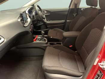Used Kia Ceed 2024 for sale - 78472983: Photo