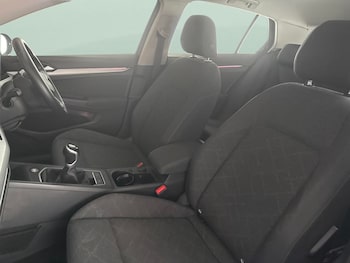 Used Volkswagen Golf 2021 for sale - 79175366: Photo