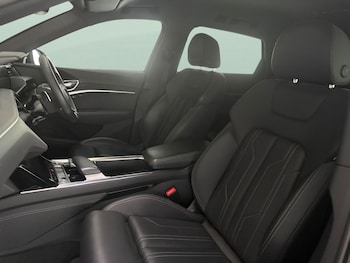 Used Audi Q8 2023 for sale - 79043499: Photo