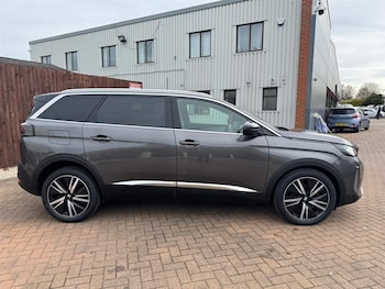 Used Peugeot 5008 2022 for sale - 78483104: Photo