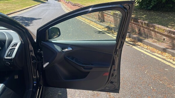 Used Ford Focus 2012 for sale - 75207499: Photo 31
