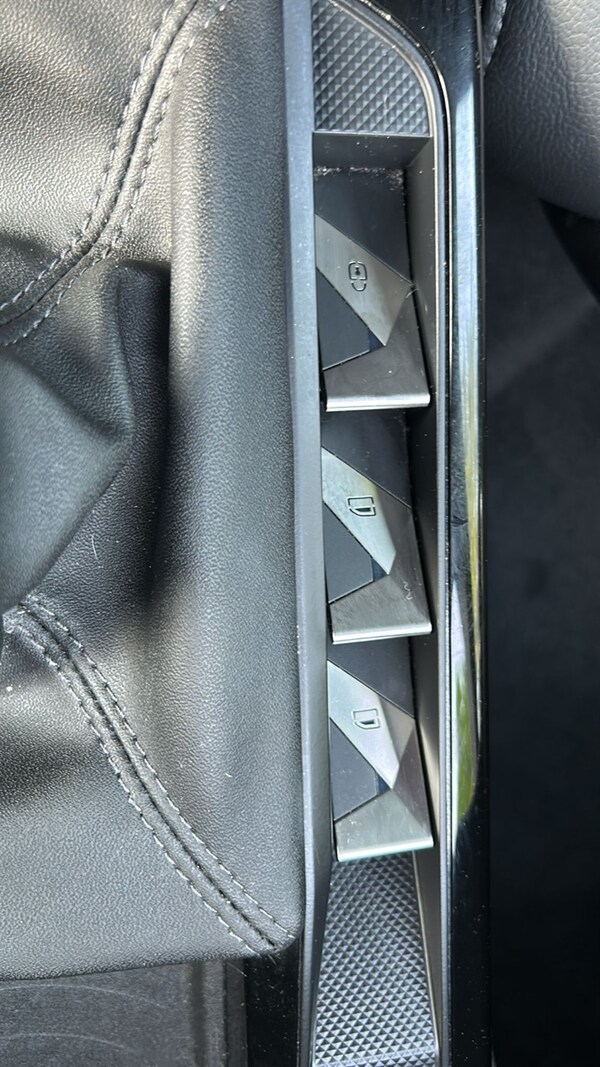 Used DS Automobiles DS 3 Crossback 2019 for sale - 74650397: Photo 33