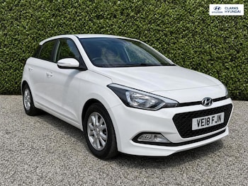 Used Hyundai i20 2018 for sale - 79047123: Photo