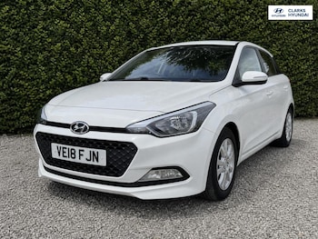 Used Hyundai i20 2018 for sale - 79047123: Photo