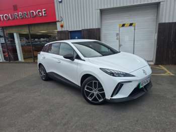 2024 - 64kWh Trophy Long Range Hatchback 5dr Electric Auto (203 ps)