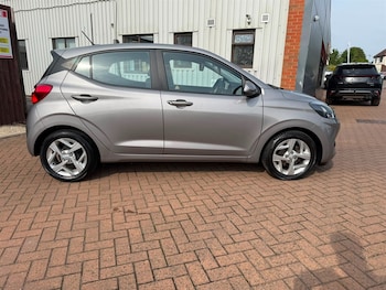 Used Hyundai i10 2023 for sale - 78870947: Photo