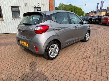 Used Hyundai i10 2023 for sale - 78870947: Photo