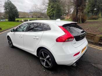 Used Volvo V40 2019 for sale - 74247120: Photo