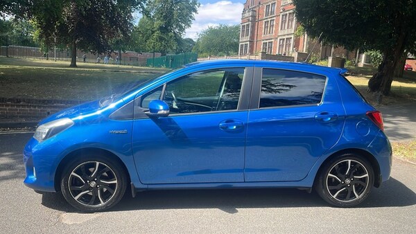 Used Toyota Yaris 2016 for sale - 75384892: Photo 32