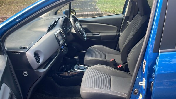 Used Toyota Yaris 2016 for sale - 75384892: Photo 50