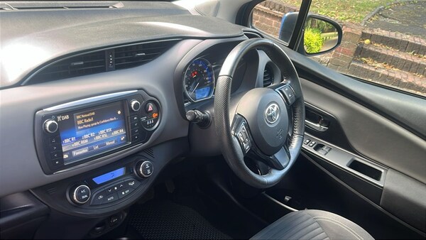 Used Toyota Yaris 2016 for sale - 75384892: Photo 53