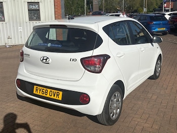 Used Hyundai i10 2019 for sale - 78483624: Photo
