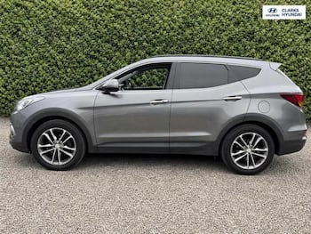 Used Hyundai Santa Fe 2017 for sale - 79619869: Photo