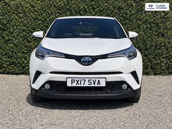 Used Toyota C-HR 2017 for sale - 79245914: Photo