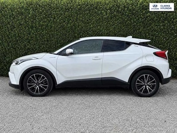 Used Toyota C-HR 2017 for sale - 79245914: Photo