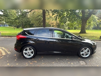 Used Ford Focus 2015 for sale - 76143325: Photo 3