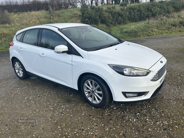 Used Ford Focus 2017 for sale - 76667670: Photo 2