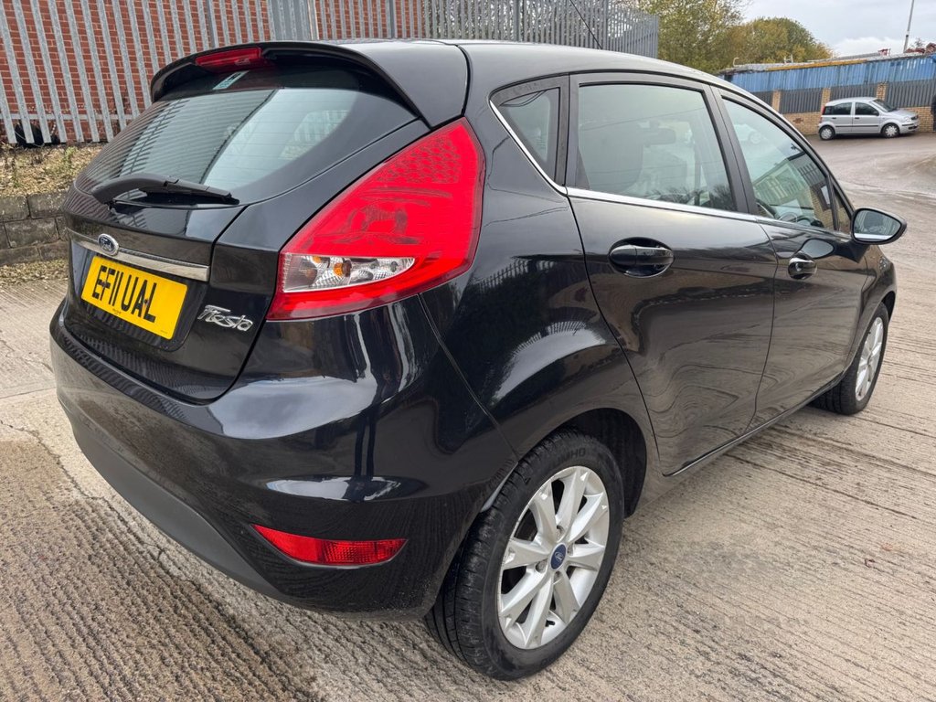 Used Ford Fiesta 2011 for sale - 76536136: Photo 10