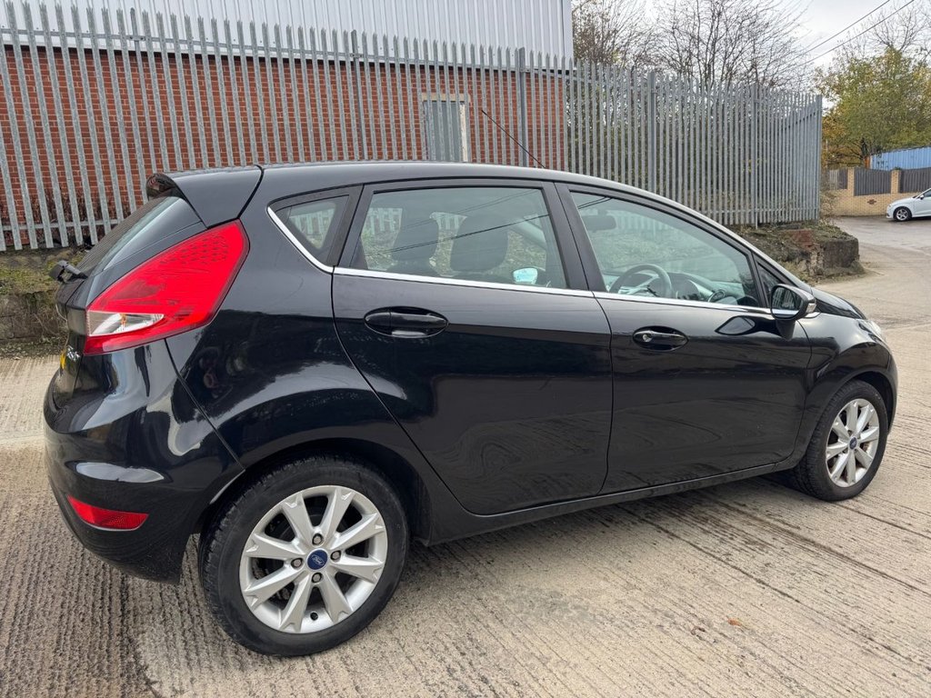 Used Ford Fiesta 2011 for sale - 76536136: Photo 16