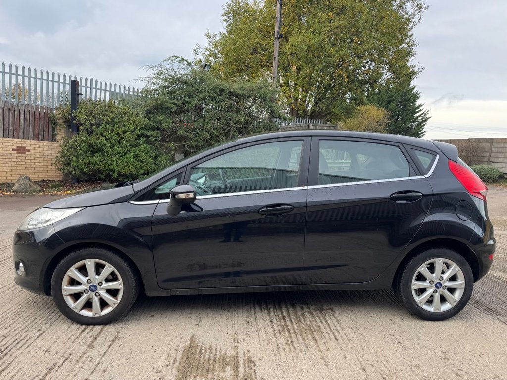 Used Ford Fiesta 2011 for sale - 76536136: Photo 4