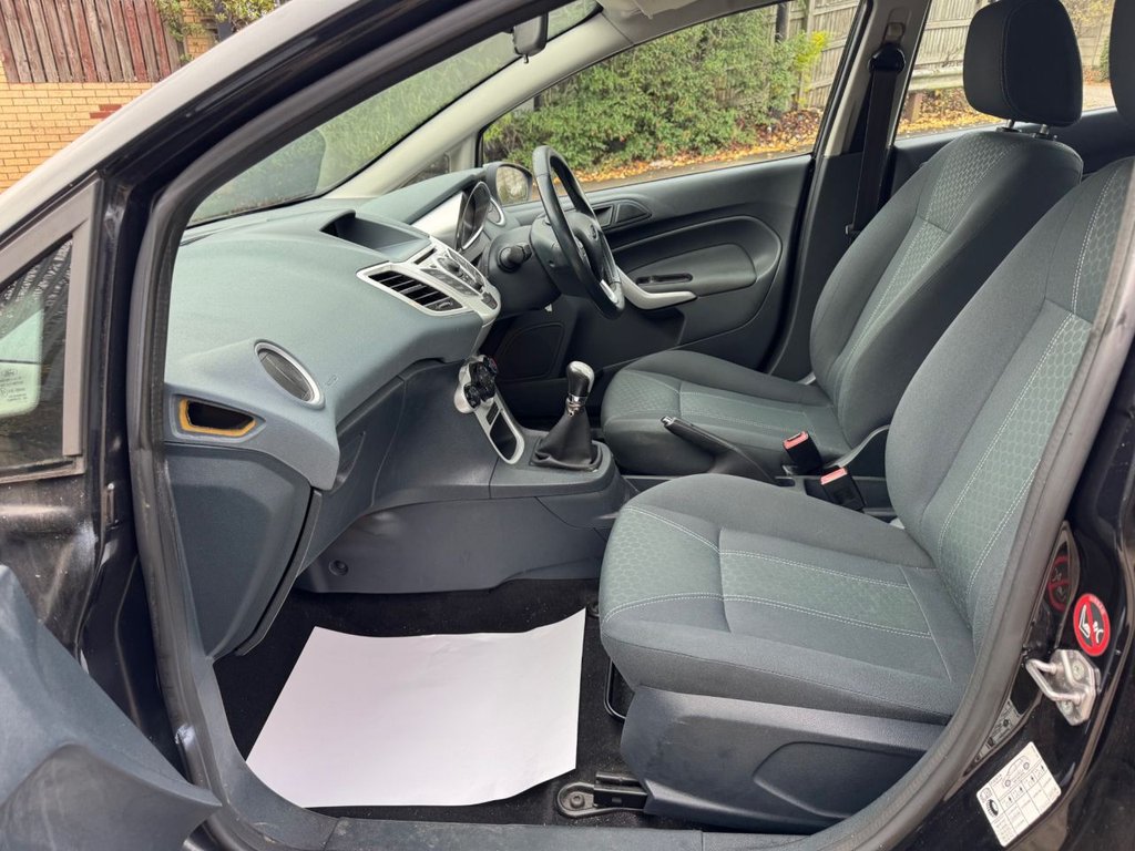 Used Ford Fiesta 2011 for sale - 76536136: Photo 5