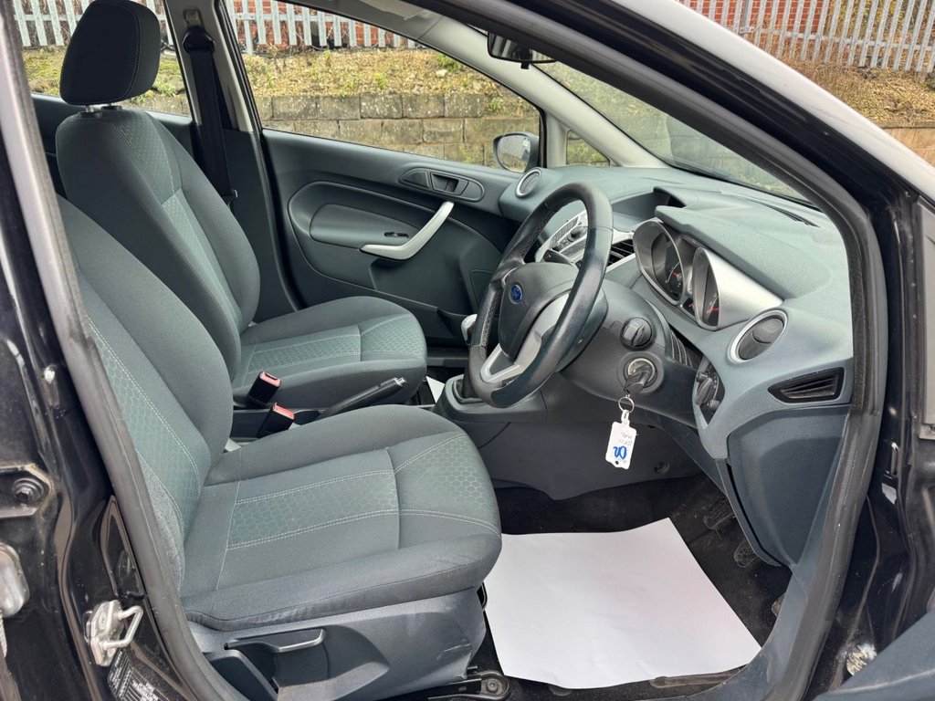 Used Ford Fiesta 2011 for sale - 76536136: Photo 9