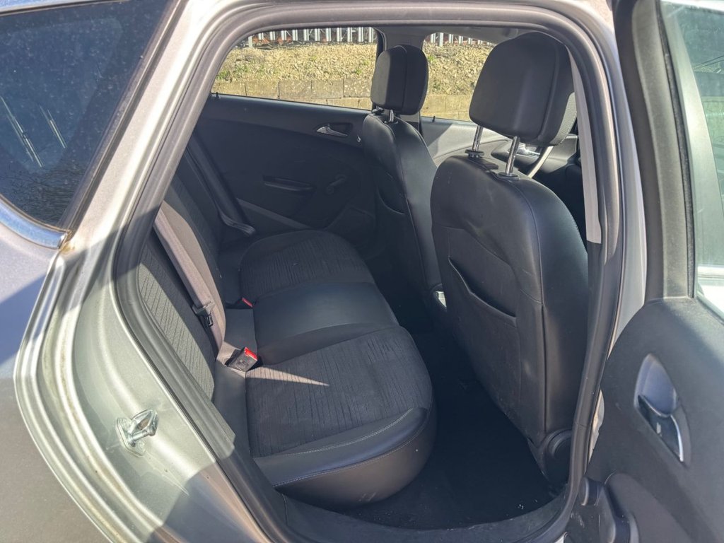 Used Vauxhall Astra 2014 for sale - 77835713: Photo 9