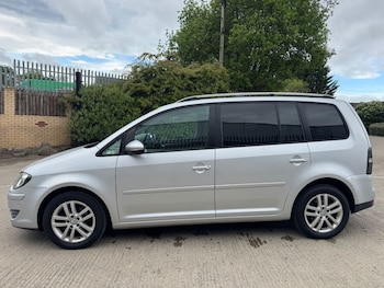 Used Volkswagen Touran 2010 for sale - 78658595: Photo