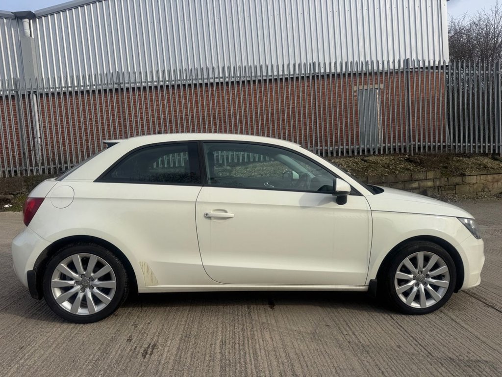 Used Audi A1 2011 for sale - 77765200: Photo 4