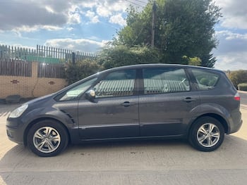 Used Ford S-Max 2010 for sale - 79632527: Photo