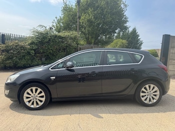 Used Vauxhall Astra 2012 for sale - 75502483: Photo