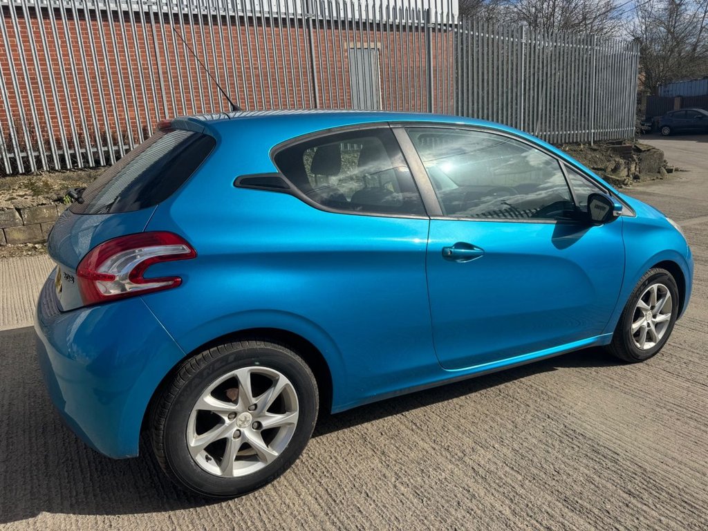 Used Peugeot 208 2013 for sale - 77835528: Photo 12