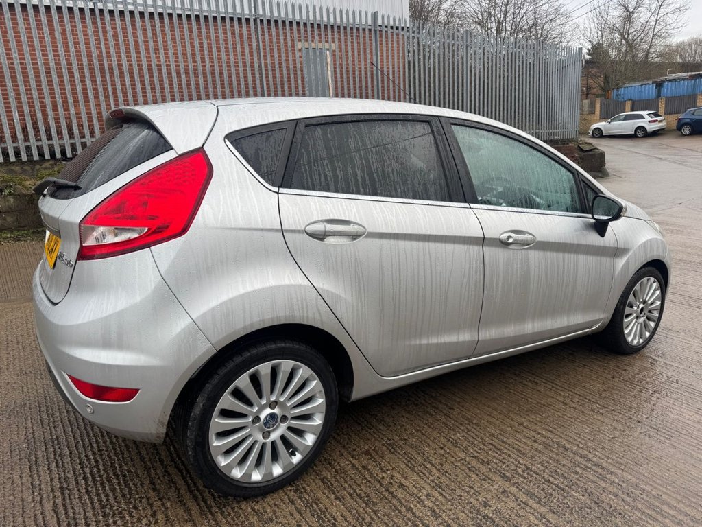 Used Ford Fiesta 2010 for sale - 77212700: Photo 4