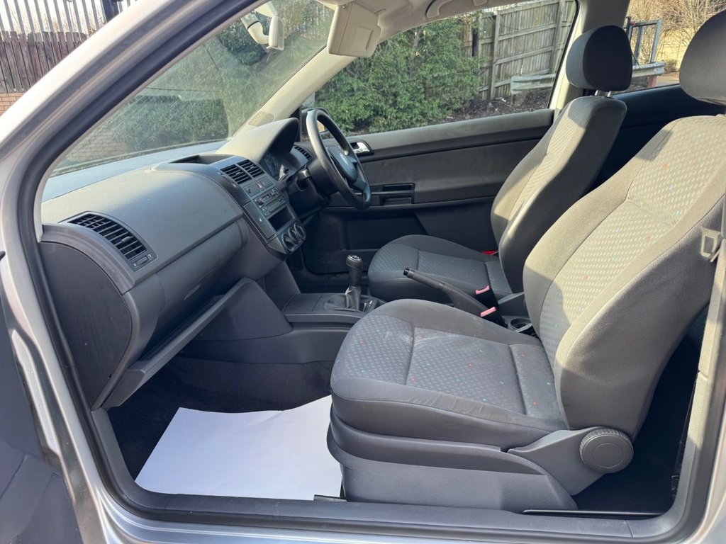 Used Volkswagen Polo 2003 for sale - 77227500: Photo 5
