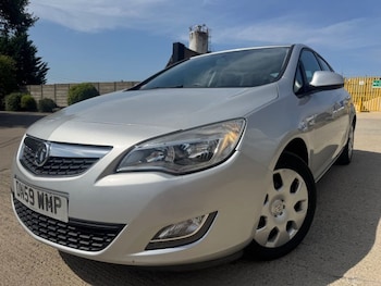 Used Vauxhall Astra 2010 for sale - 75585549: Photo