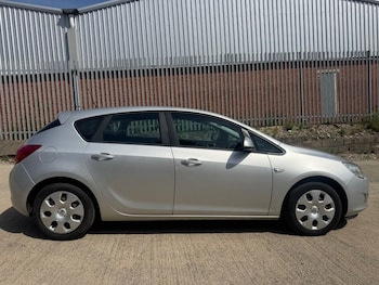 Used Vauxhall Astra 2010 for sale - 75585549: Photo