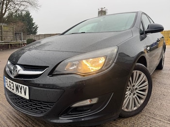 Used Vauxhall Astra 2013 for sale - 77451972: Photo