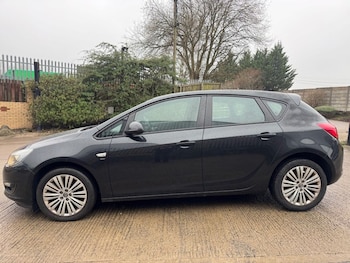 Used Vauxhall Astra 2013 for sale - 77451972: Photo