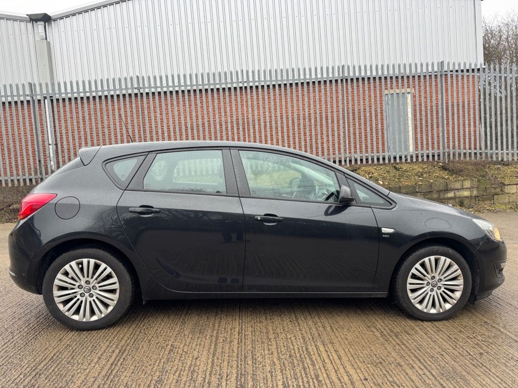 Used Vauxhall Astra 2013 for sale - 77451972: Photo 4